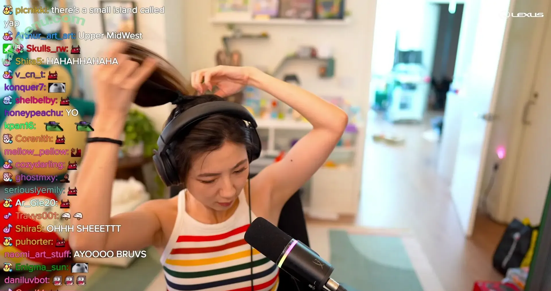 Fuslie nude photo #0919 (Leslie)