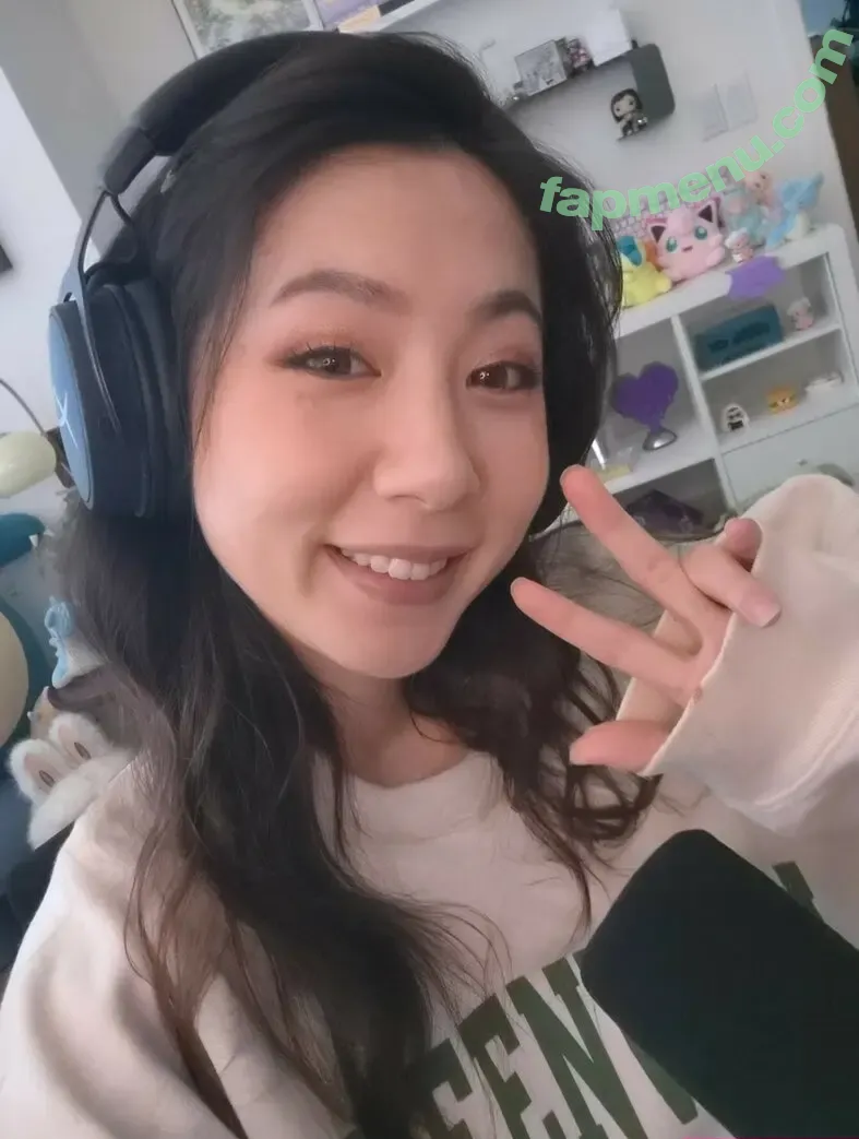 Fuslie nude photo #0927 (Leslie)