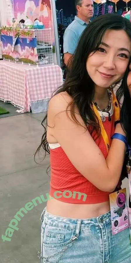 Fuslie nude photo #0931 (Leslie)