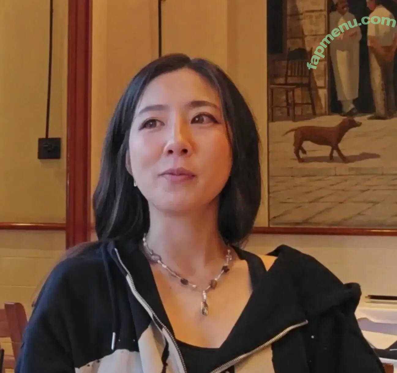 Fuslie nude photo #0937 (Leslie)