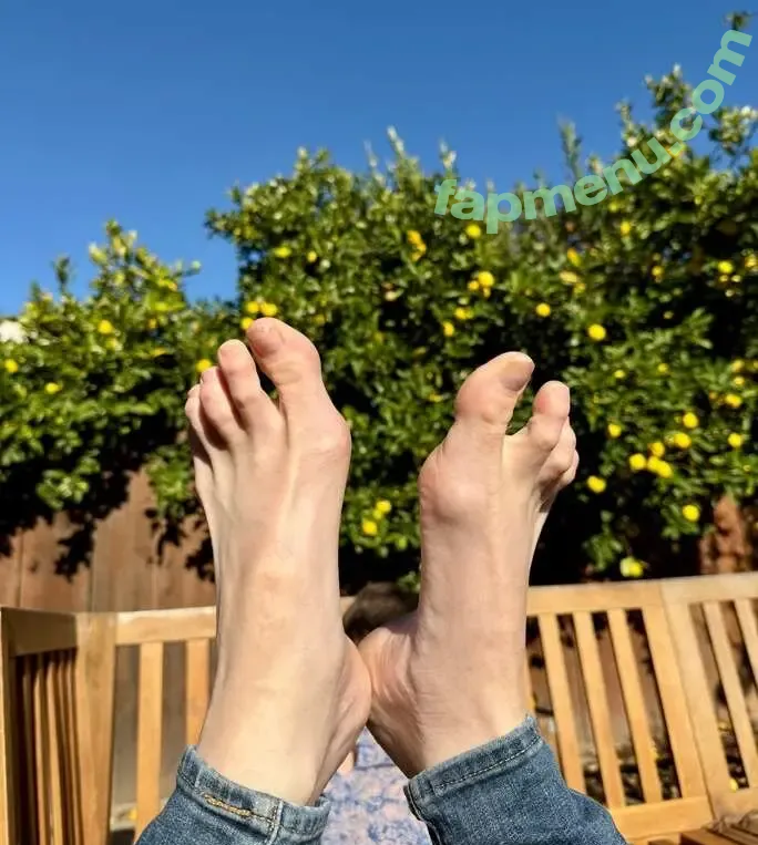 fuzzbitch nude photo #0026 (bitch)