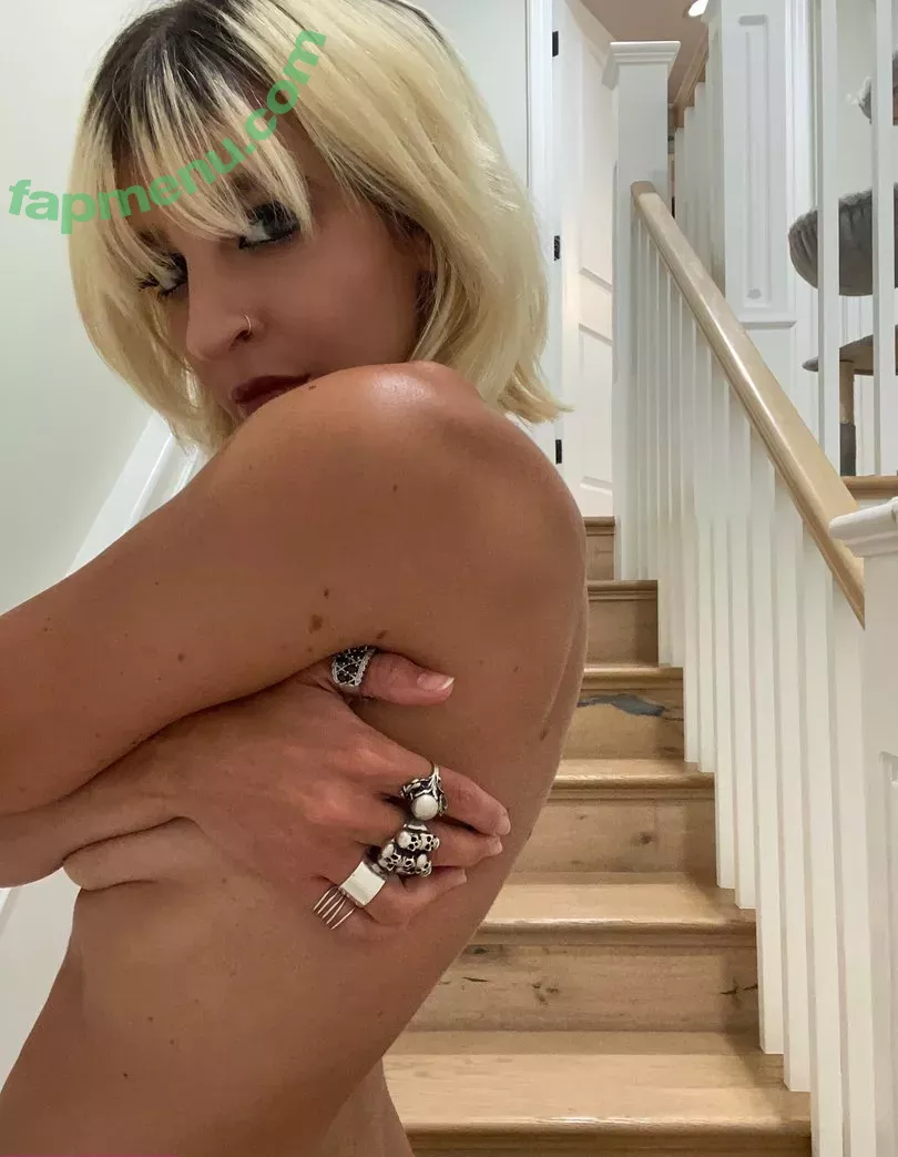 Gabbie Hanna nude photo #0060 (gabbiehanna / theinfamousbabz / youtuber)