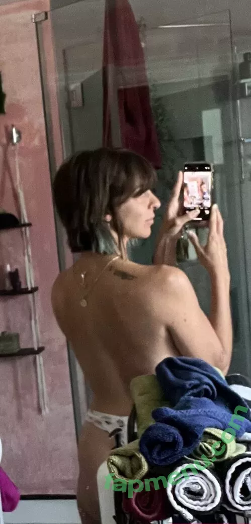 Gabbie Hanna nude photo #0197 (gabbiehanna / theinfamousbabz / youtuber)