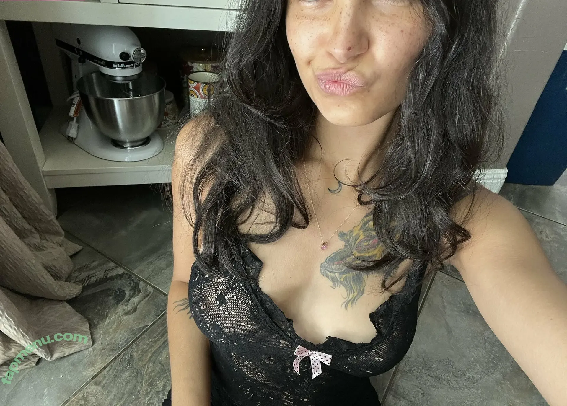 Gabbyygirl nude photo #0003 (gabbiecarter)
