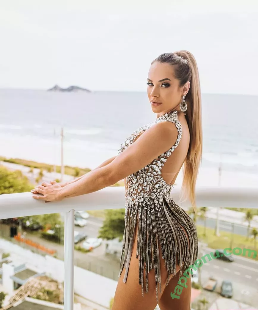 Gabi Martins nude photo #0046 (gabimartins / gabrielamartins20)