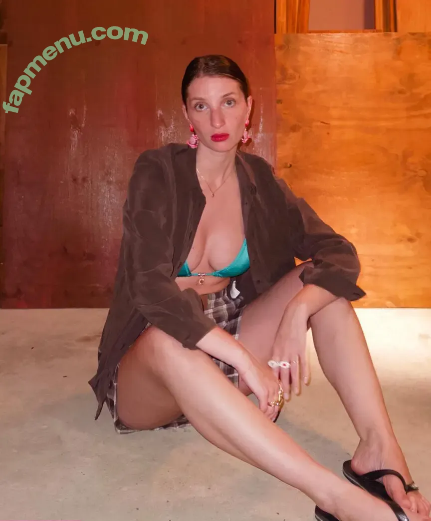 Gabie Fernandes nude photo #0074 (fernandesgabie / gabiefernandes)