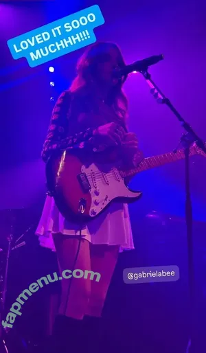 Gabriela Bee / Gabi Bee / gabrielabee nude photo #0187