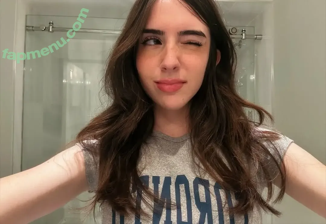 Gabriela Bee nude photo #0148 (Gabi Bee / gabrielabee)