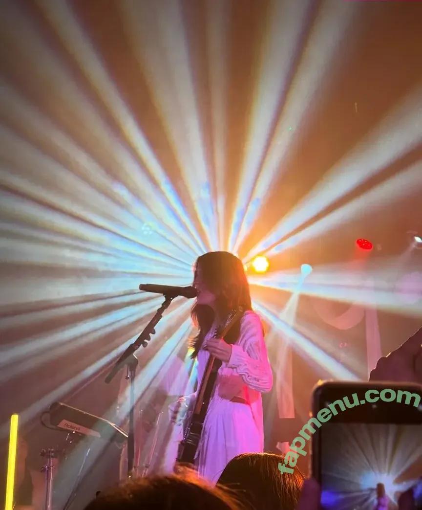 Gabriela Bee nude photo #0151 (Gabi Bee / gabrielabee)