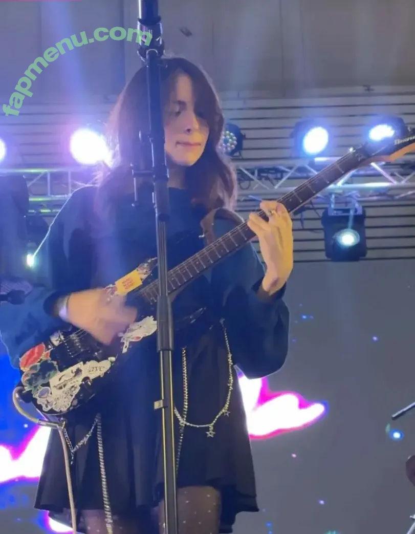 Gabriela Bee nude photo #0171 (Gabi Bee / gabrielabee)