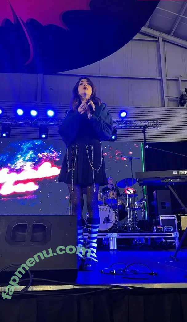 Gabriela Bee nude photo #0173 (Gabi Bee / gabrielabee)