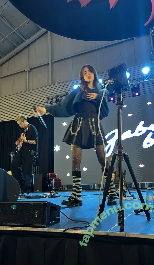 Gabriela Bee nude photo #0174 (Gabi Bee / gabrielabee)