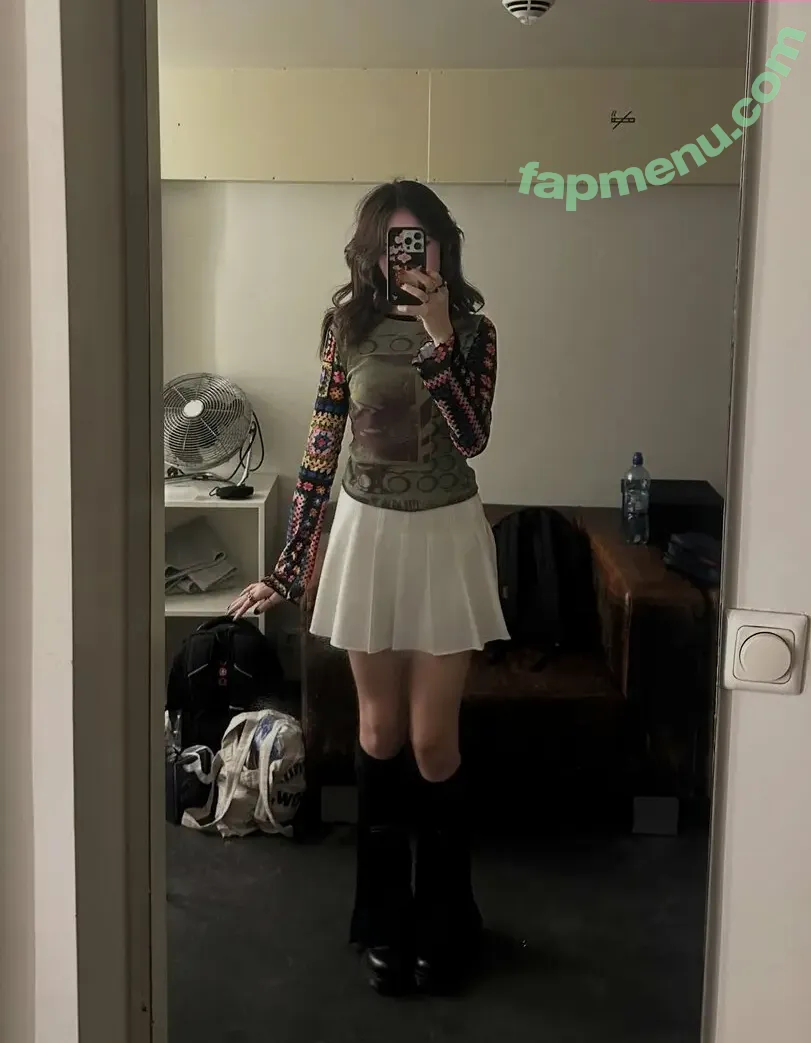 Gabriela Bee nude photo #0191 (Gabi Bee / gabrielabee)