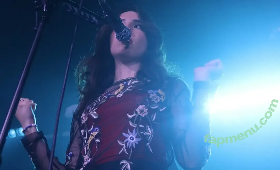 Gabriela Bee nude photo #0211 (Gabi Bee / gabrielabee)