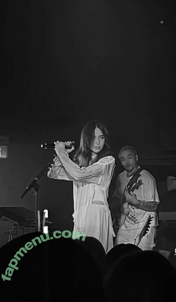 Gabriela Bee nude photo #0220 (Gabi Bee / gabrielabee)