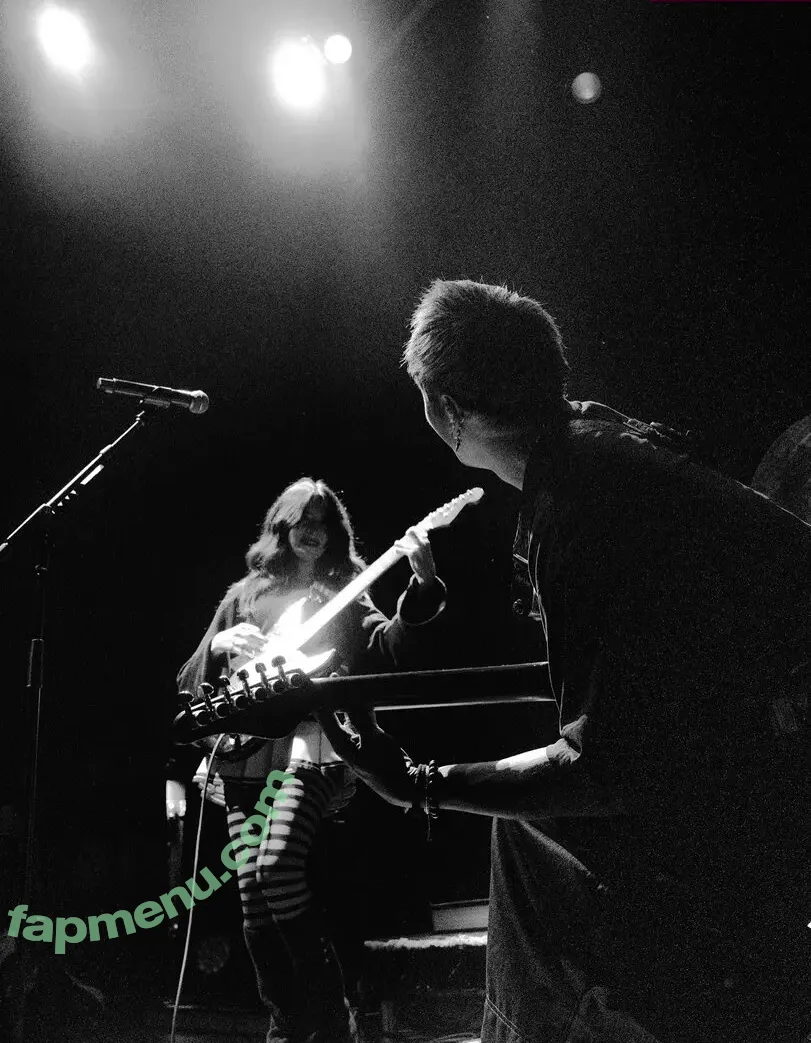 Gabriela Bee nude photo #0234 (Gabi Bee / gabrielabee)