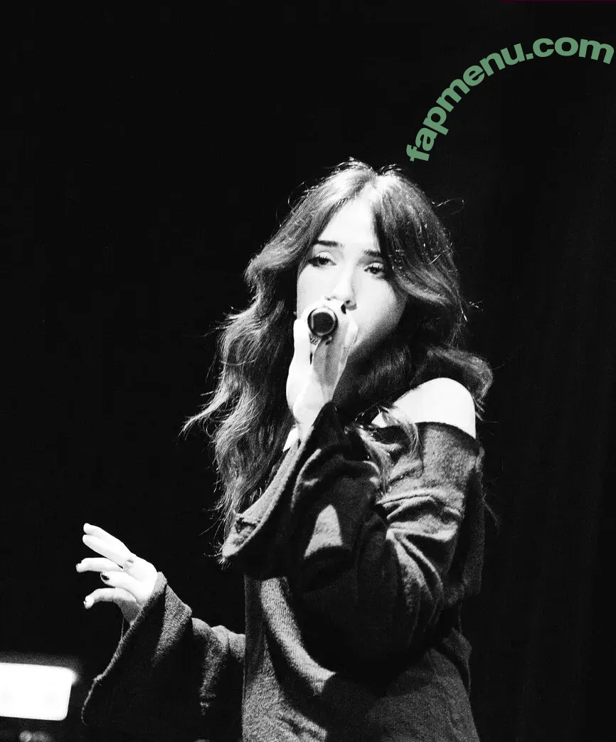 Gabriela Bee nude photo #0241 (Gabi Bee / gabrielabee)