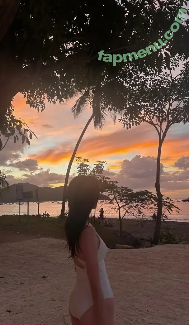 Gabriela Bee nude photo #0267 (Gabi Bee / gabrielabee)