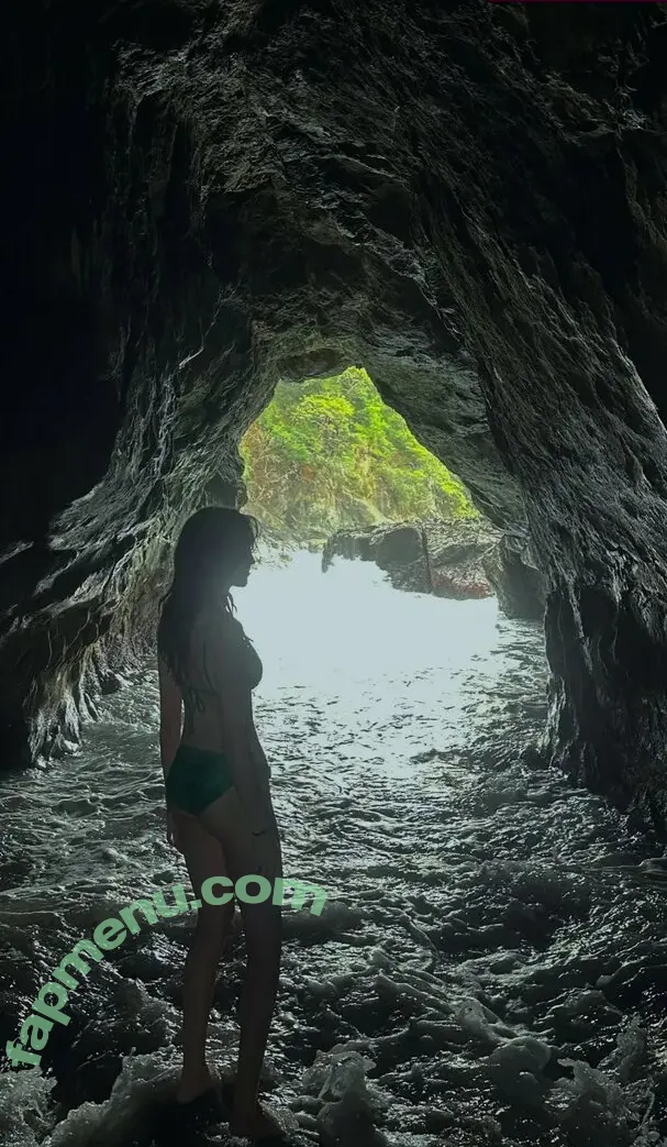 Gabriela Bee nude photo #0288 (Gabi Bee / gabrielabee)