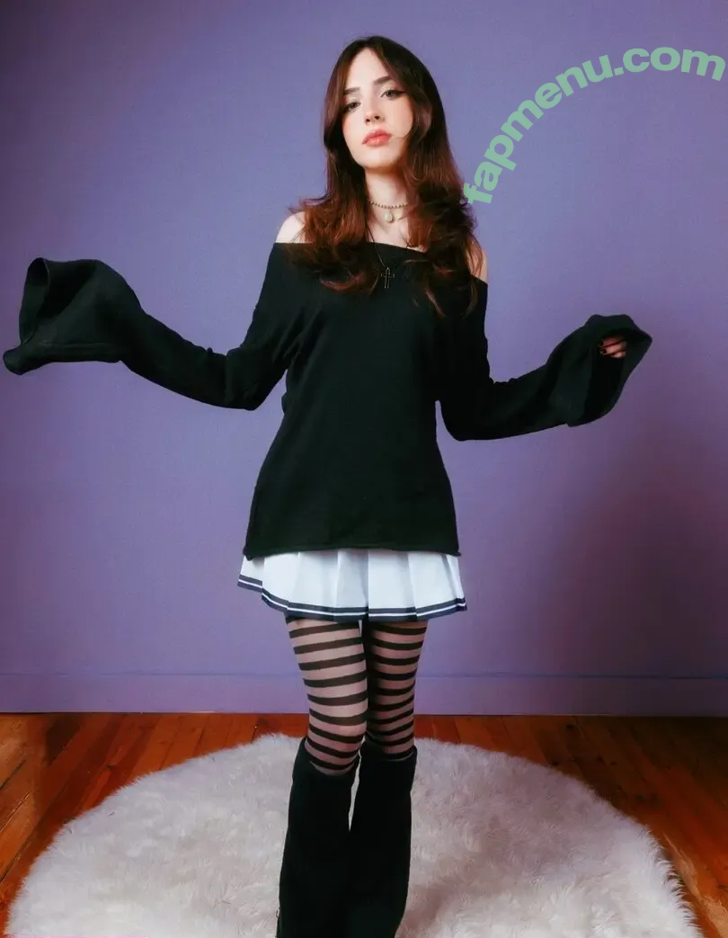 Gabriela Bee nude photo #0295 (Gabi Bee / gabrielabee)