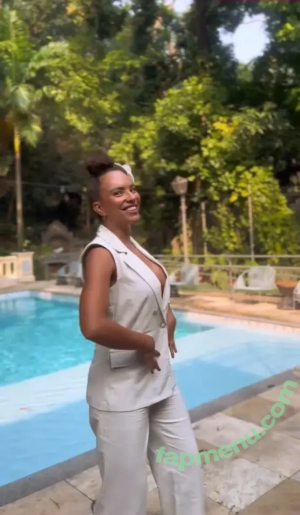 Gabriela Moreyra nude photo #0104 (gabimoreyra)