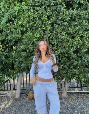 Gabriela Moura / gabimfmoura nude photo #1146