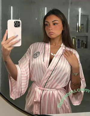 Gabriela Moura / gabimfmoura / gabizinhajenner nude photo #1247