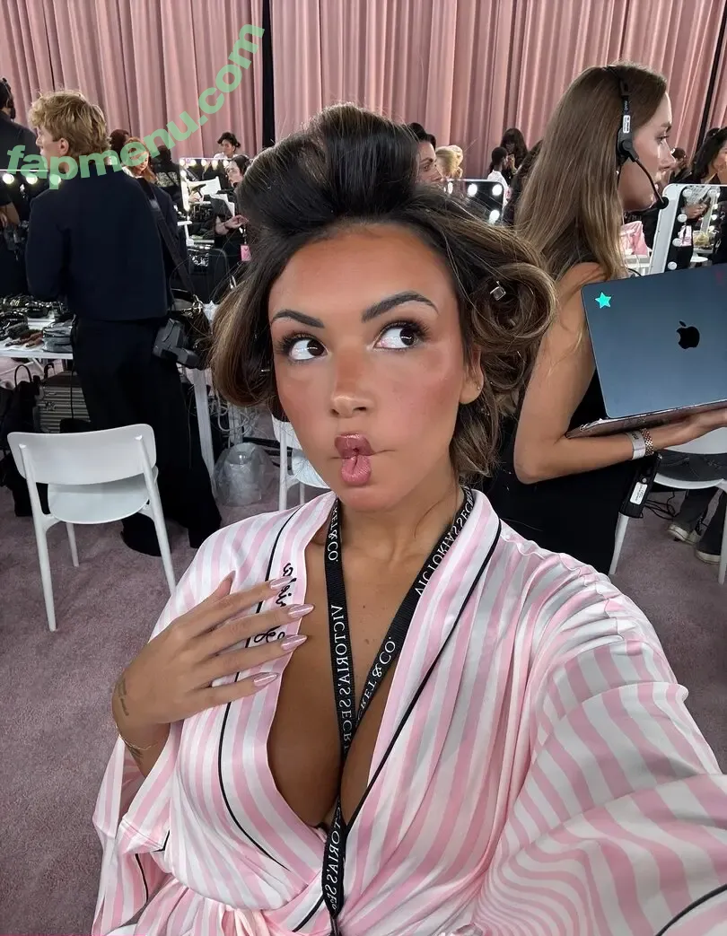 Gabriela Moura nude photo #1134 (gabimfmoura)