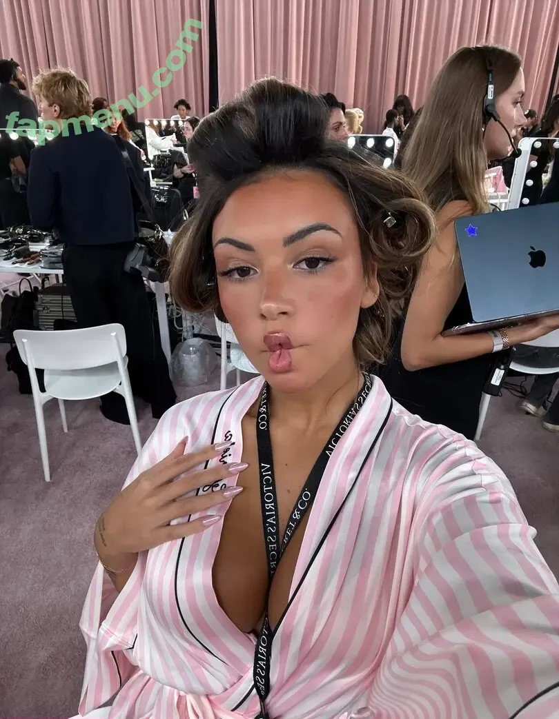 Gabriela Moura nude photo #1136 (gabimfmoura)