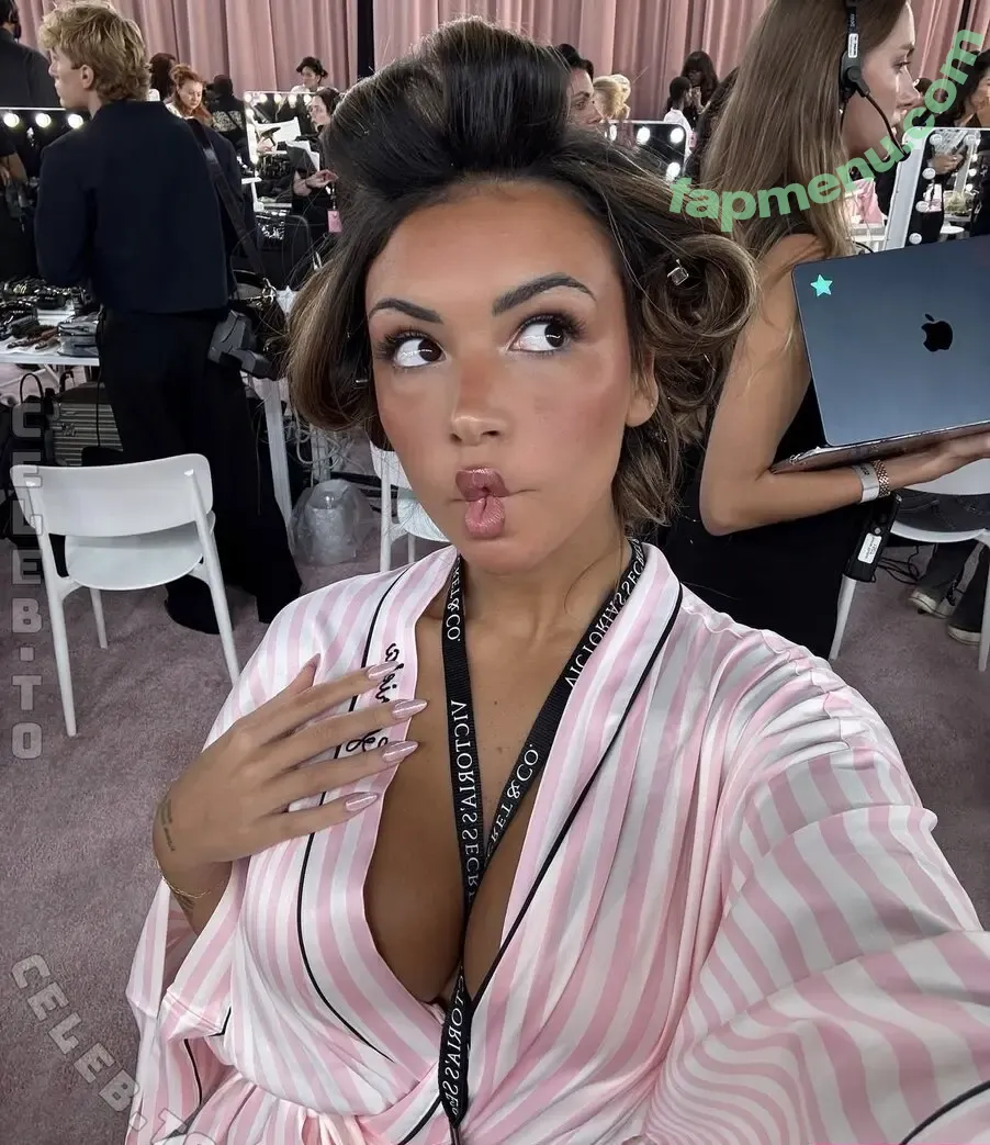 Gabriela Moura nude photo #1214 (gabimfmoura)