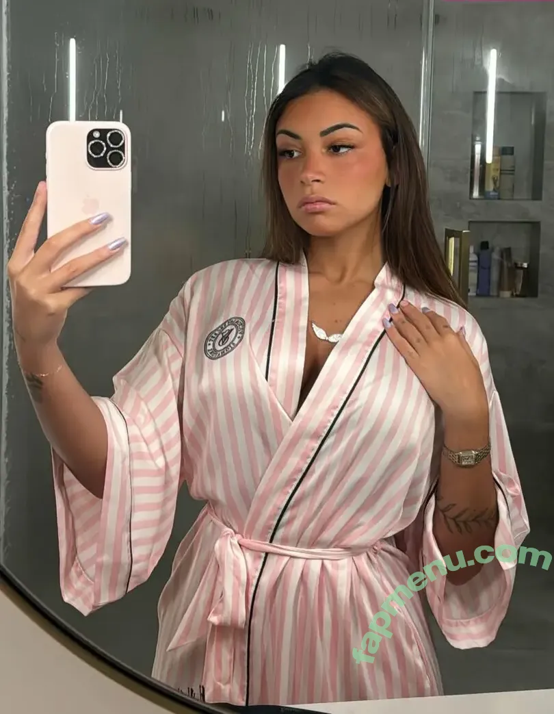 Gabriela Moura nude photo #1247 (gabimfmoura)