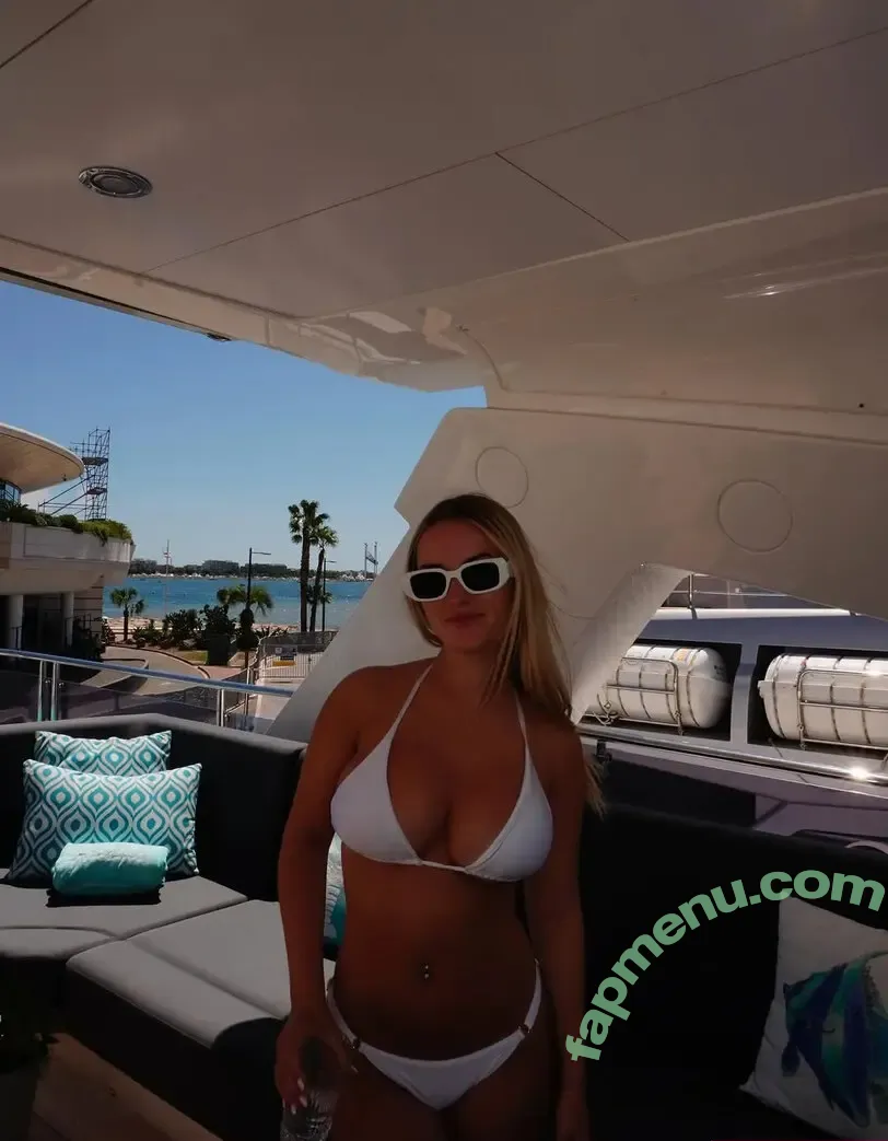 Gabriella Davies nude photo #0247 (gabbybdavis / gabi.daviesx)