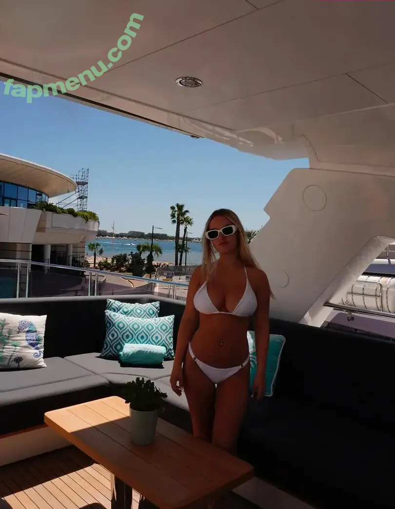 Gabriella Davies nude photo #0249 (gabbybdavis / gabi.daviesx)