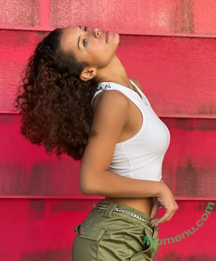 Gabriella Saraivah nude photo #0039 (gabriellasaraivah)