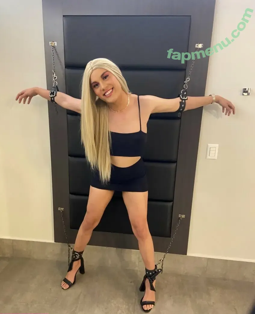 gabriellaninfeta nude photo #0040 (Loirinha / eaegabriella)