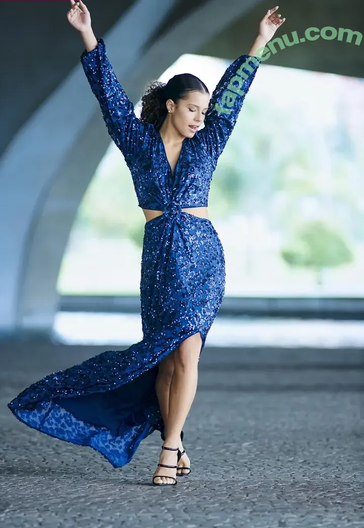 gabriellasarai­vah nude photo #0009 (gabriellasarai­vah)