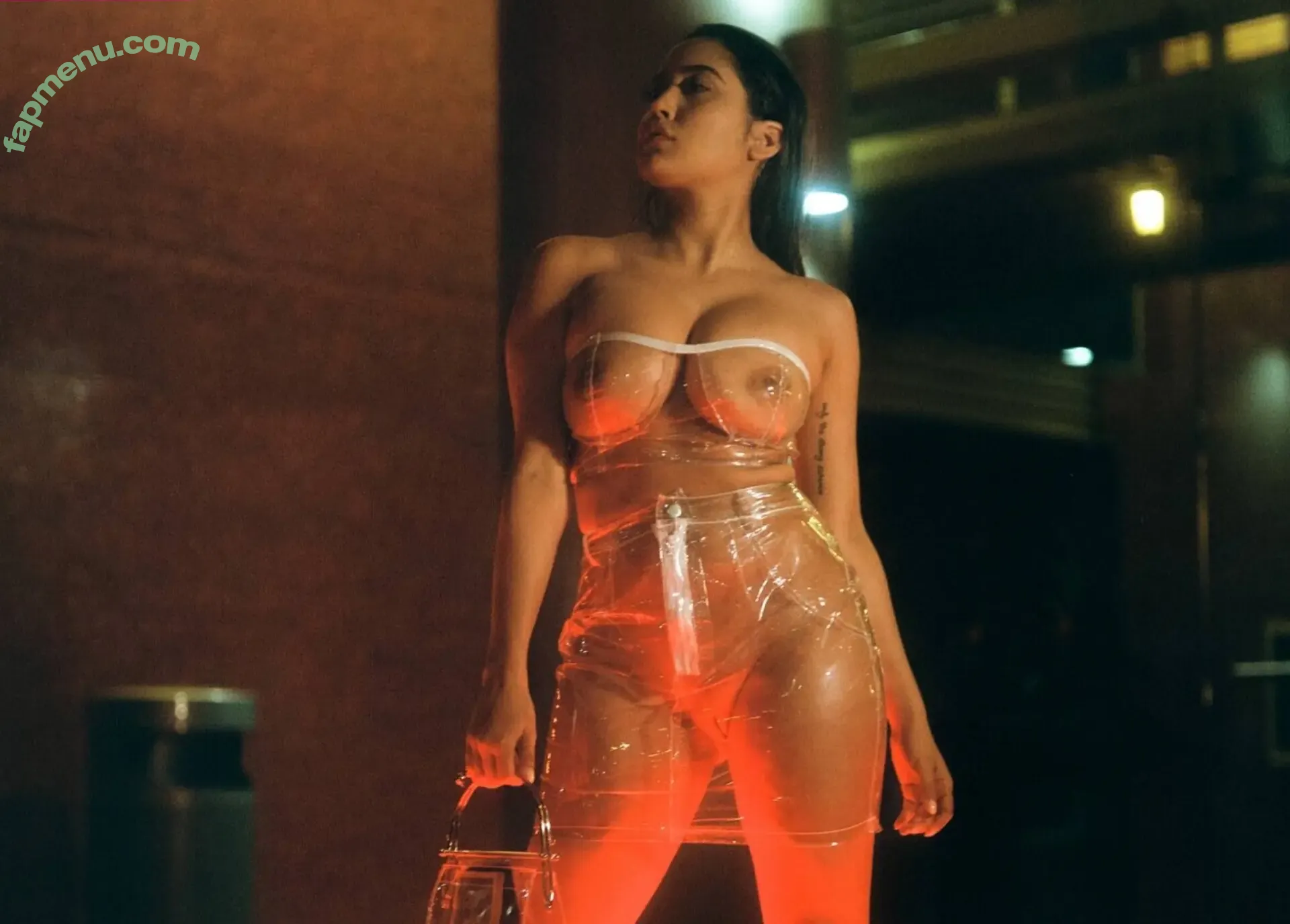 Gabrielle Fecura nude photo #0005 (gbabycakes / savorgabrielle)