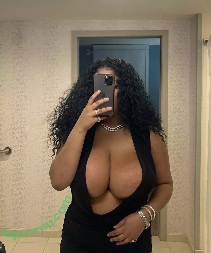 Gabrielle Logan nude photo #0006 (loganberry_ / thebigtitwitch)