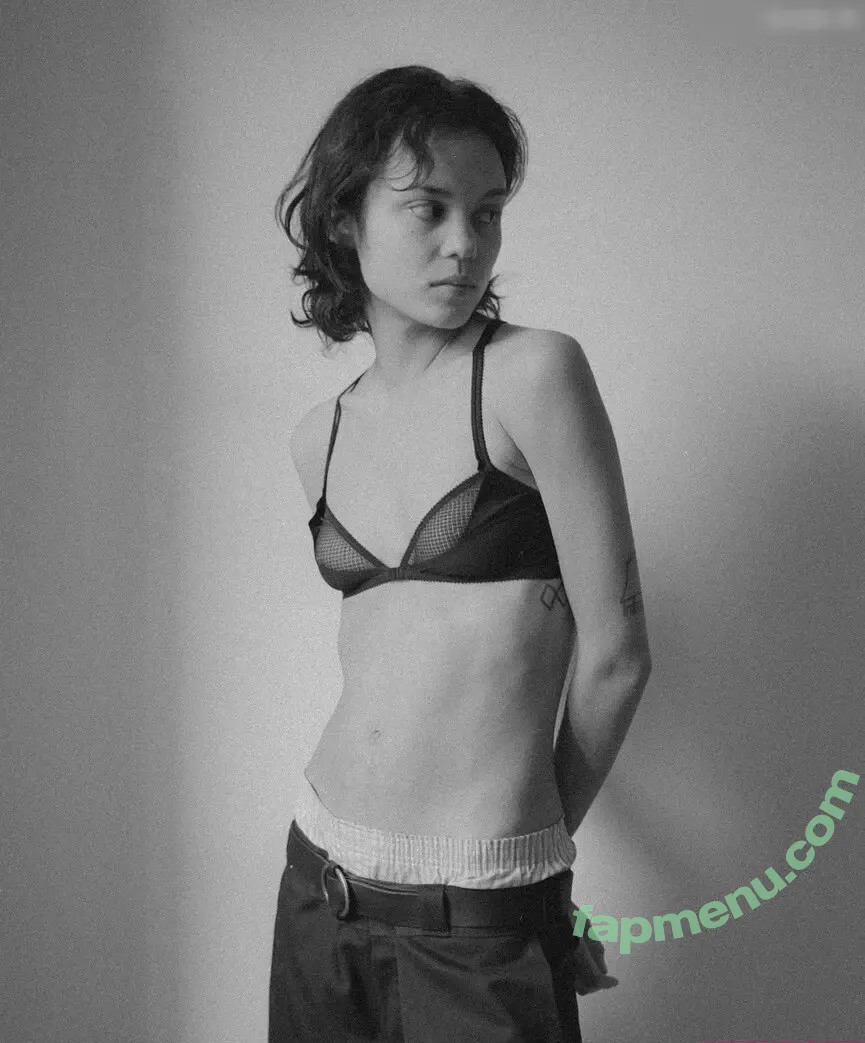 Gabrielle Rul nude photo #0056 (gabriellaellysefree / gabrielle.rul)