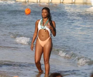 Gabrielle Union / gabunion / itsgabrielleu nude photo #0290