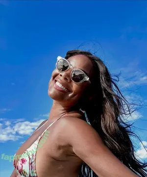 Gabrielle Union / gabunion / itsgabrielleu nude photo #0357