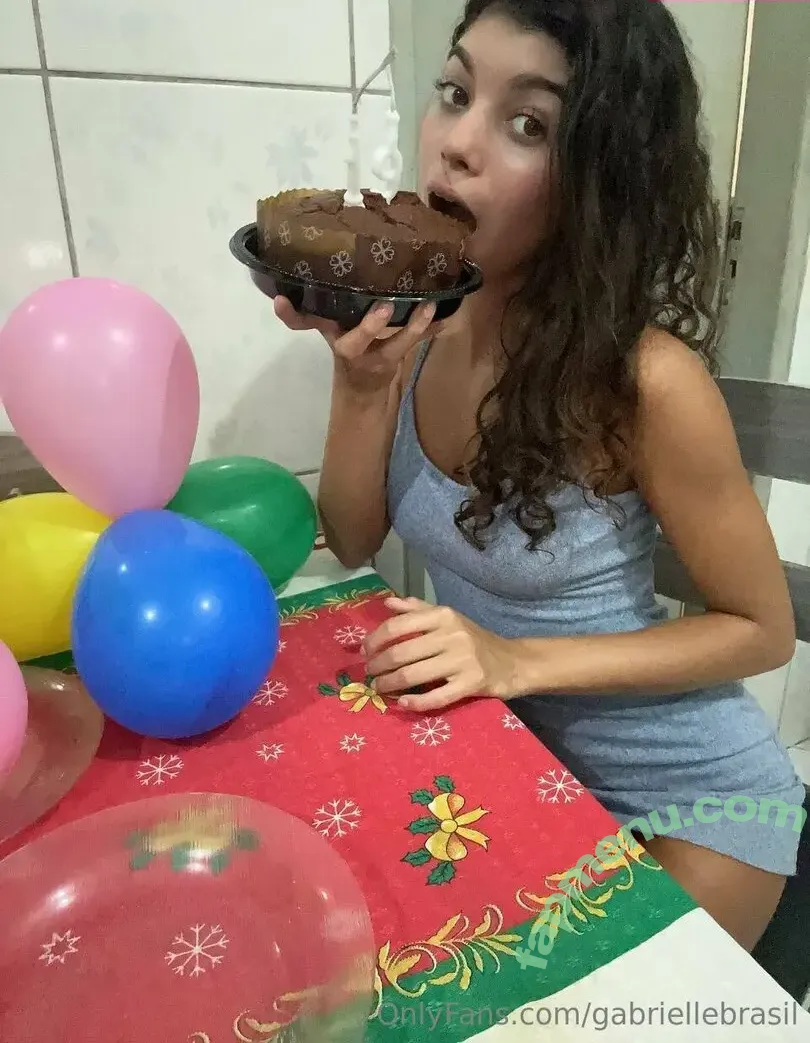 gabriellebrasil nude photo #0057 (agabriellebrasil / tropicalgabiii)