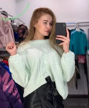  nude photo #0004
