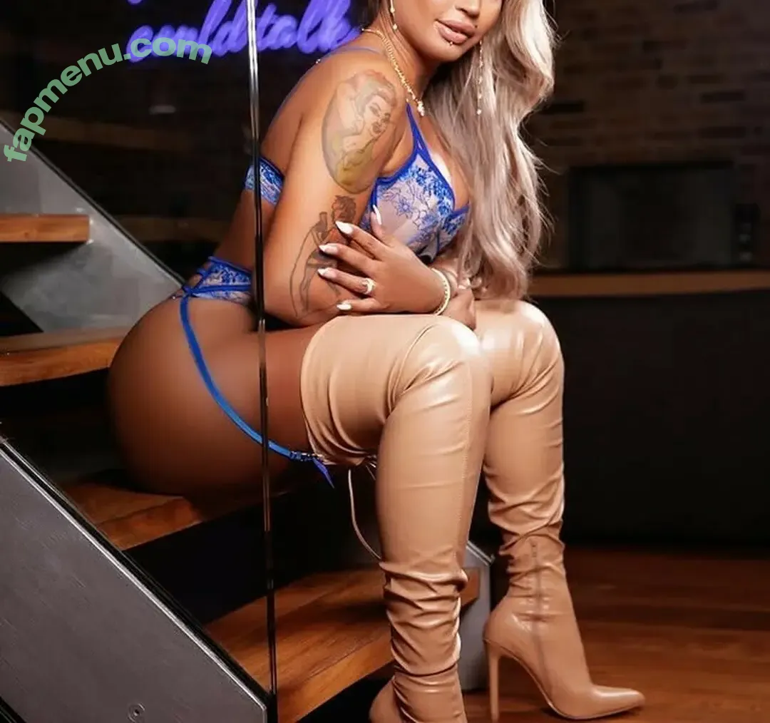 Gaby Cerejinha nude photo #0004 (gcerejinha_)