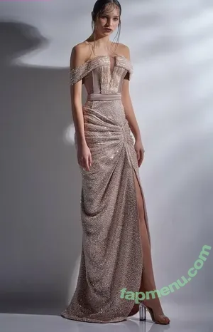  nude photo #0004