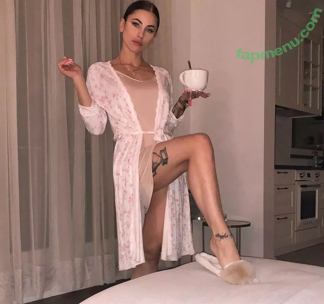 Gaelle Garcia Diaz nude photo #0101 (GaelleGD)