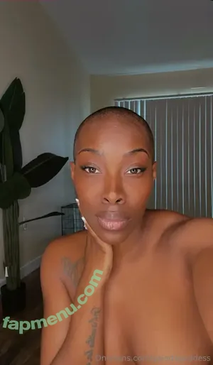  nude photo #0002