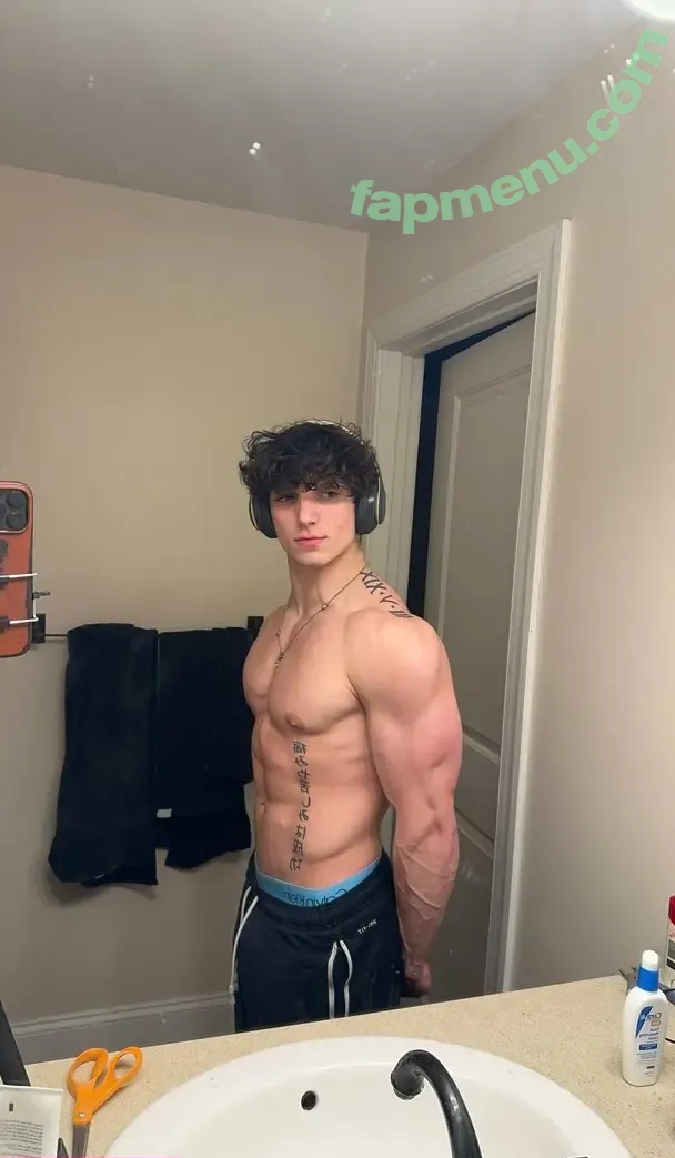 gainsfromgeebs nude photo #0030 (gainsfromgeebs)