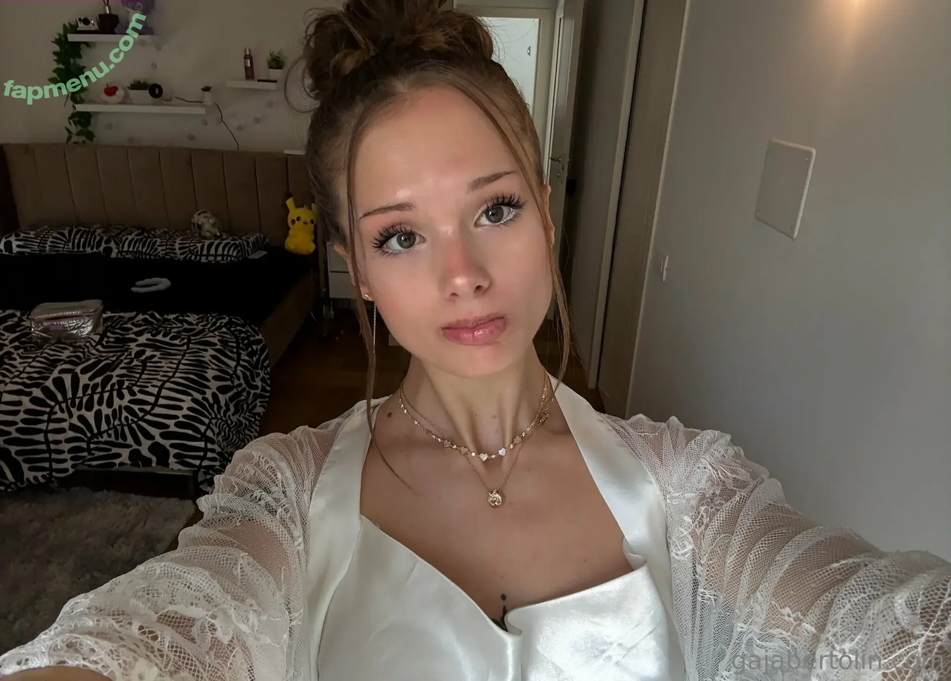 gajabertolin nude photo #0034 (gajabertolin)