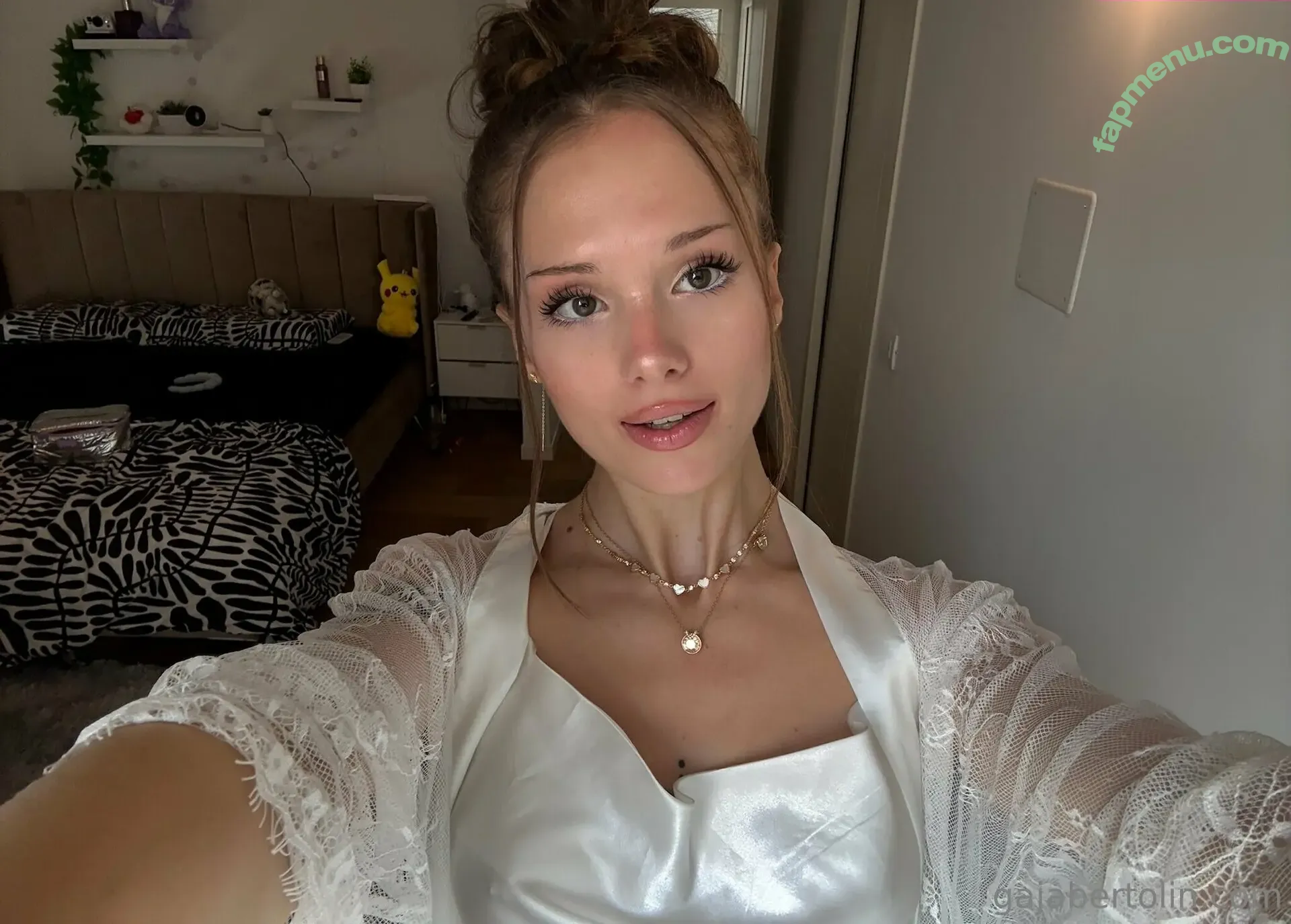 gajabertolin nude photo #0035 (gajabertolin)